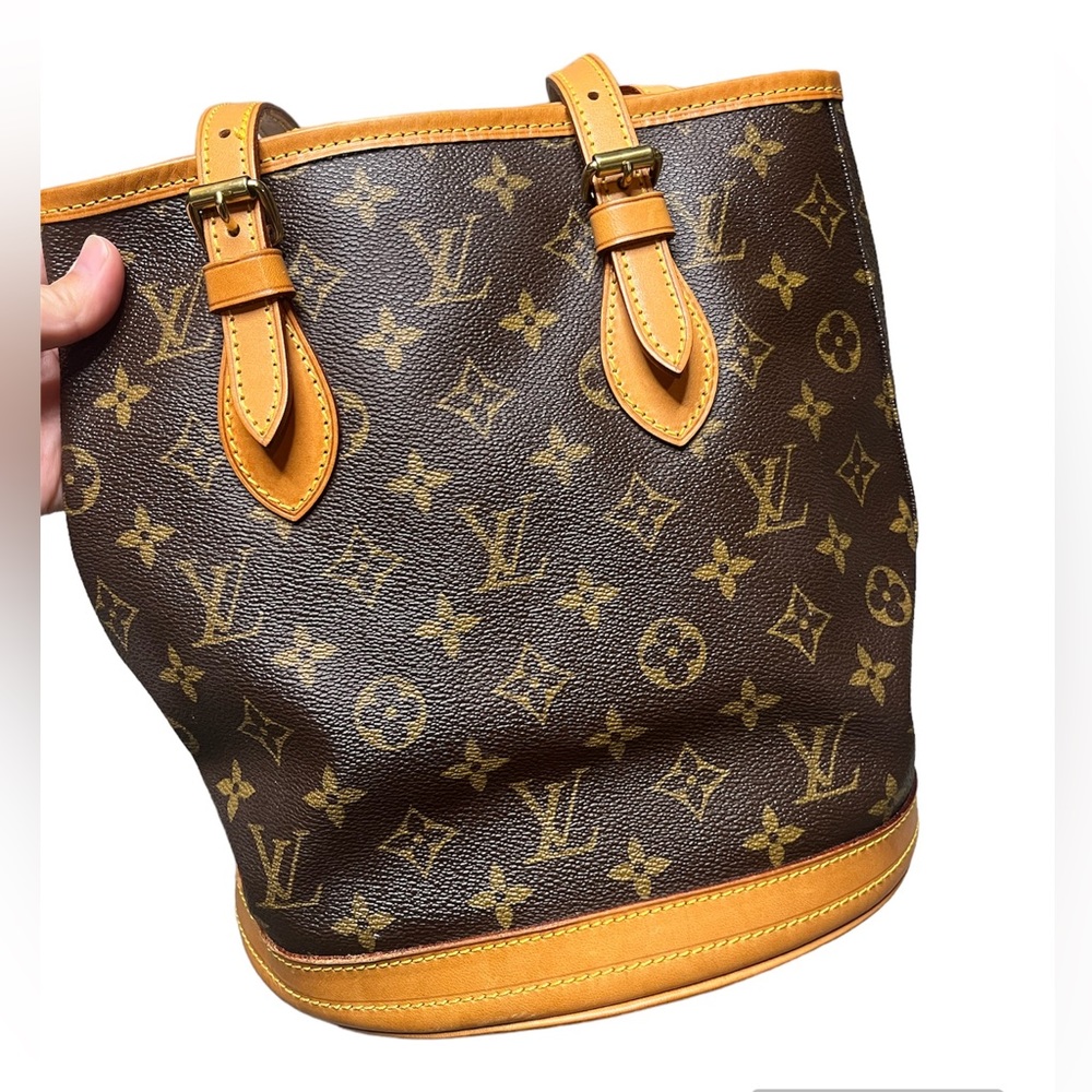 Louis Vuitton Monogram Petit Bucket Bag - Picture 3 of 17